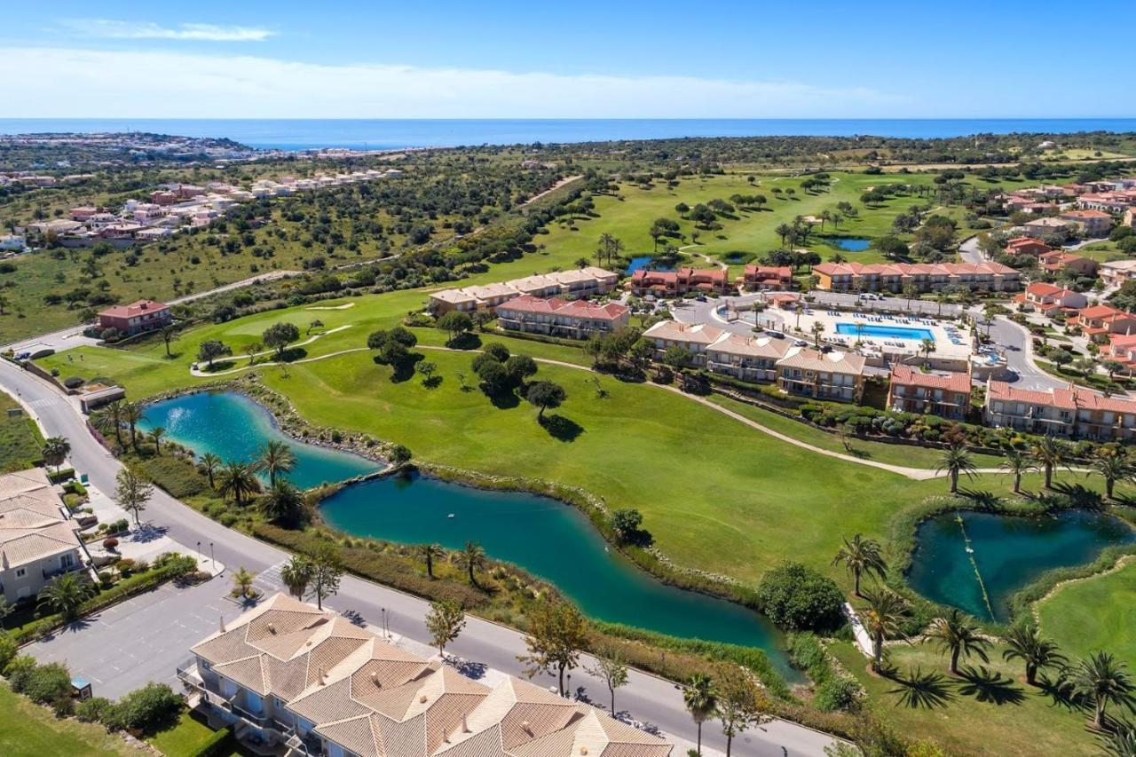 With Sunny Patio Boavista Golf & * Lagos
