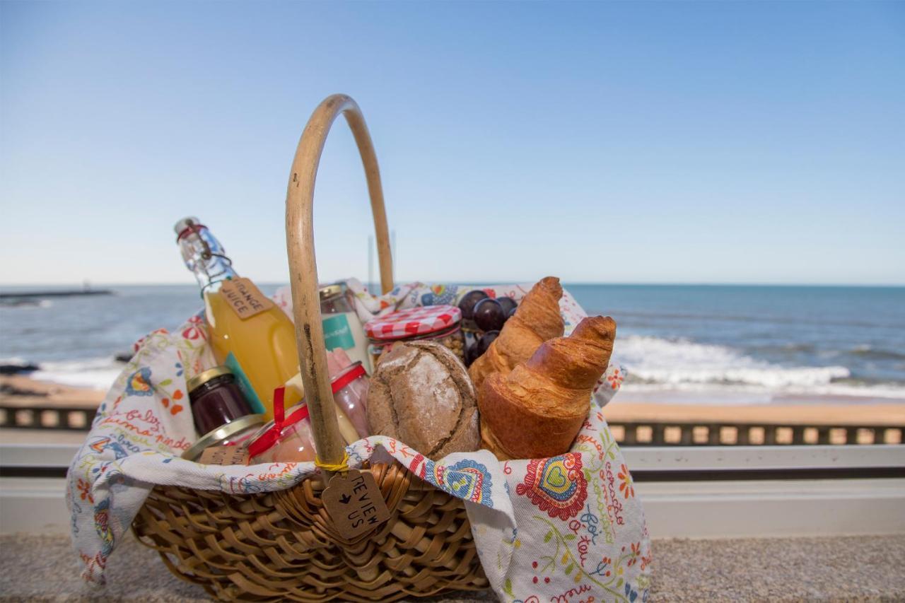 Liiiving In - Luxury Beachfront Apartamento *