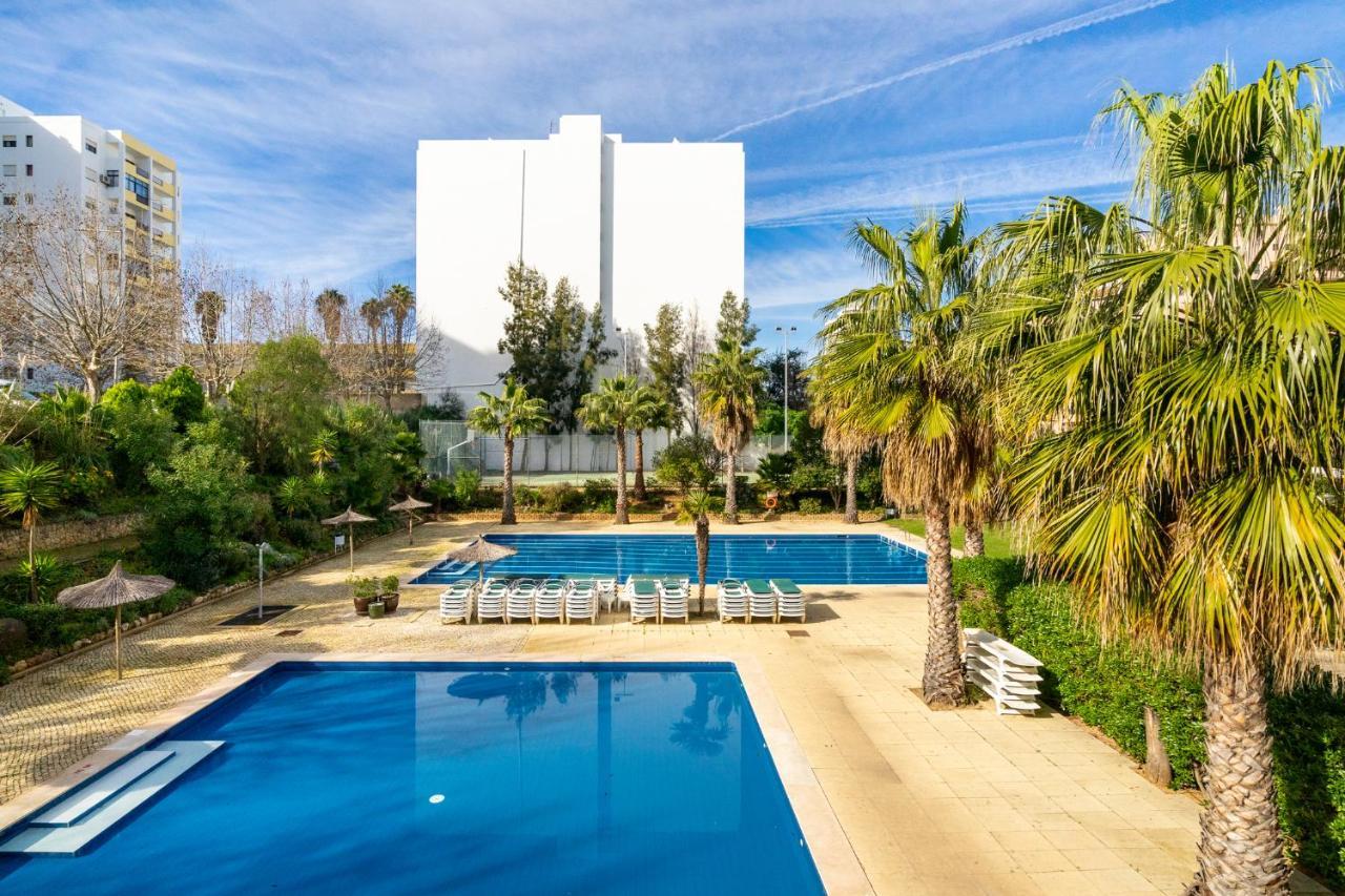 Jardins Da Rocha: Beachfront With Sea Views And Pools Apartment
