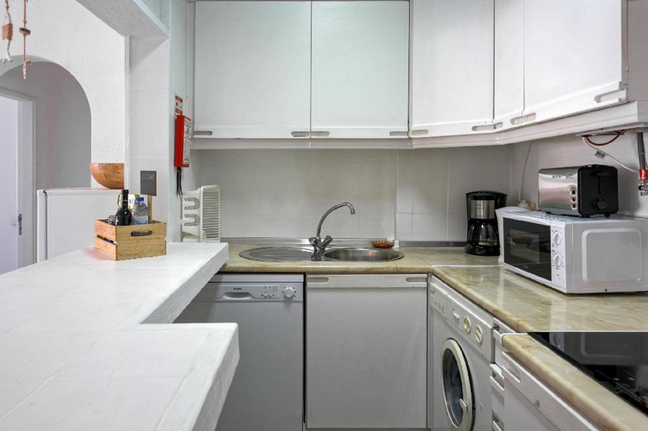 Wow Flat 200m Beach, 10min Downtown, Terrace With Sea View * Lagos