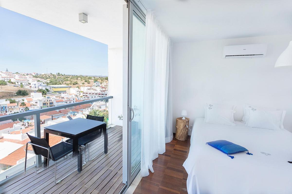 One2seven Aparthotel