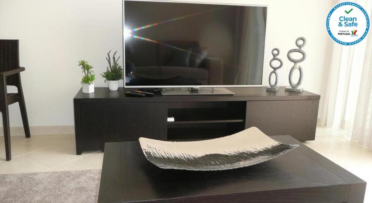 House F Sao Rafael - Free Wifi & Airco, Netflix Ready - 300m From The Holiday home *
