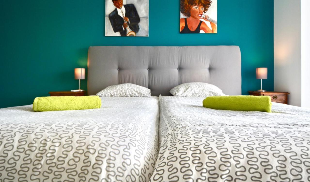 The Maverick Surfvillas Hostel *