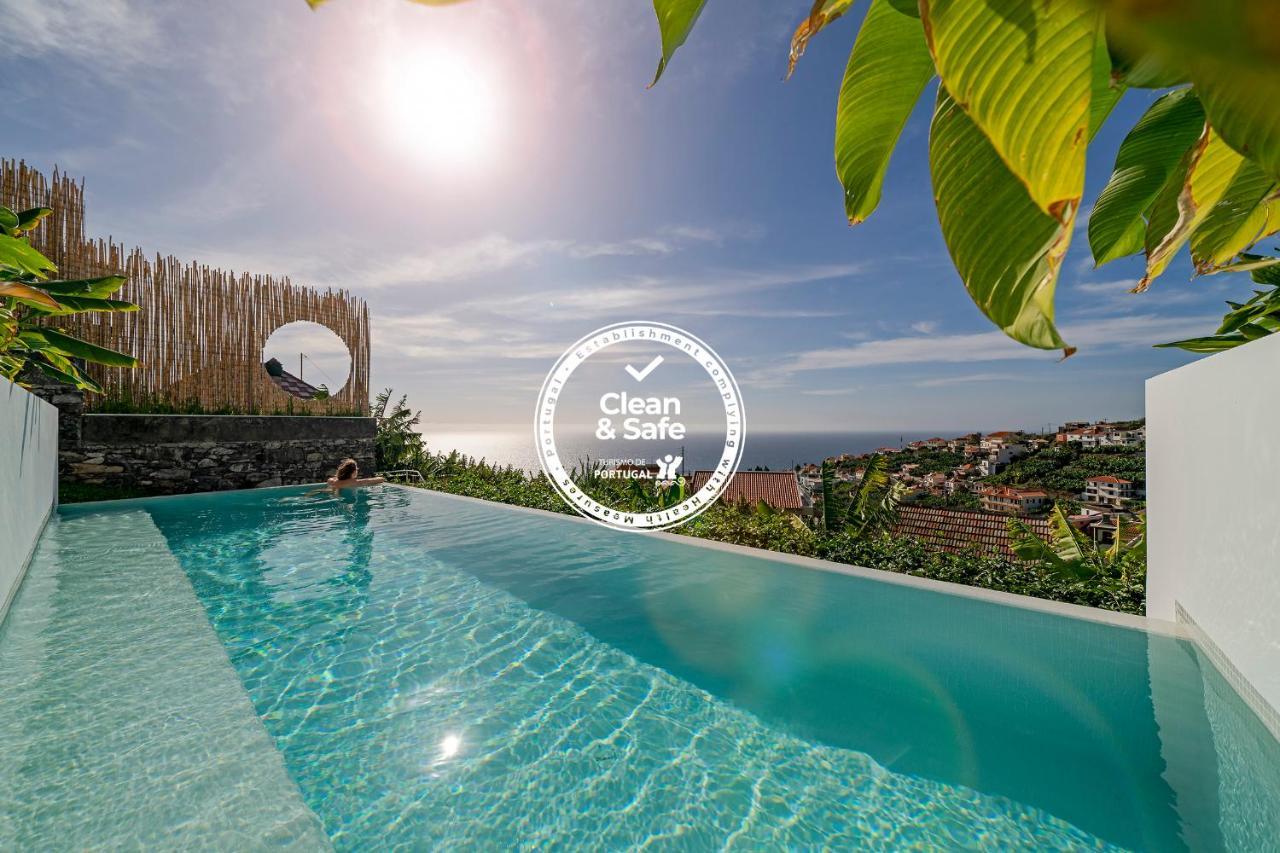 Casas Da Vargem Shared Swimming Pool By An Island Holiday home