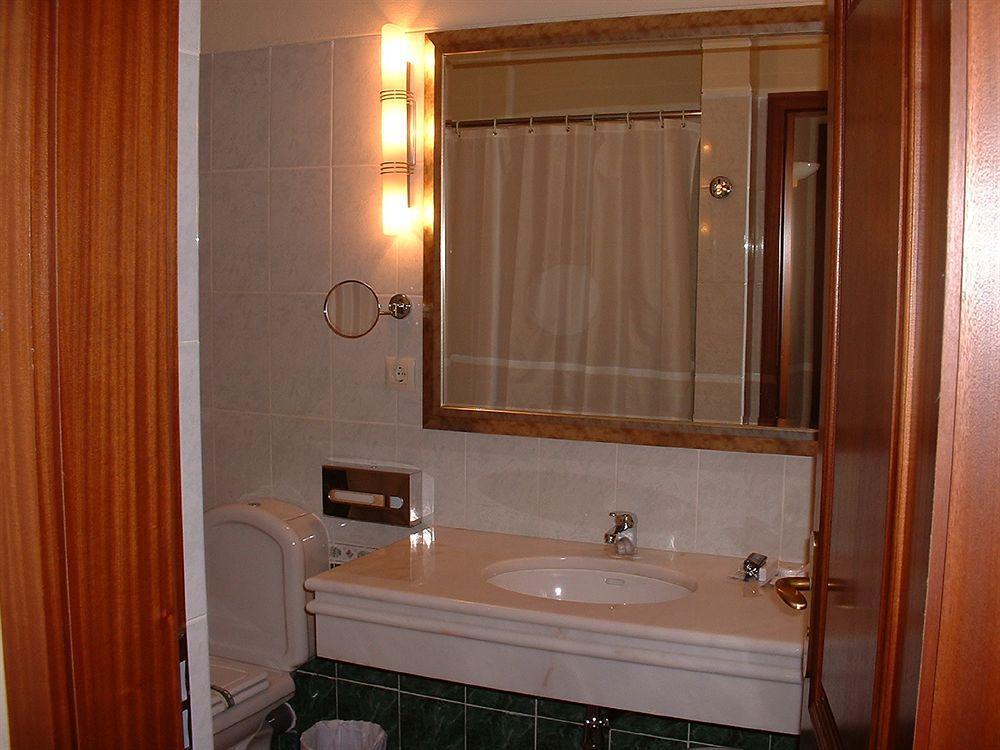 Formosa Park Aparthotel 4*