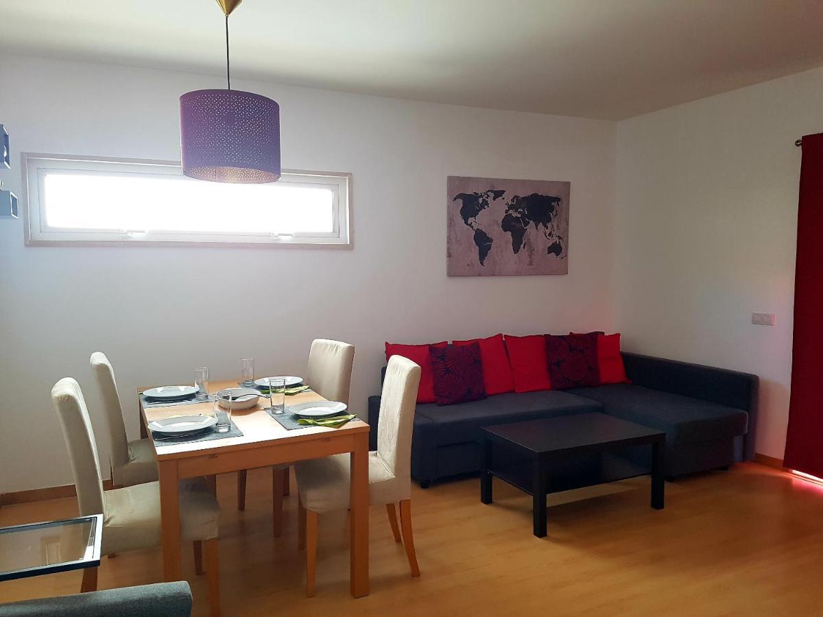 Marina Side Apartment *