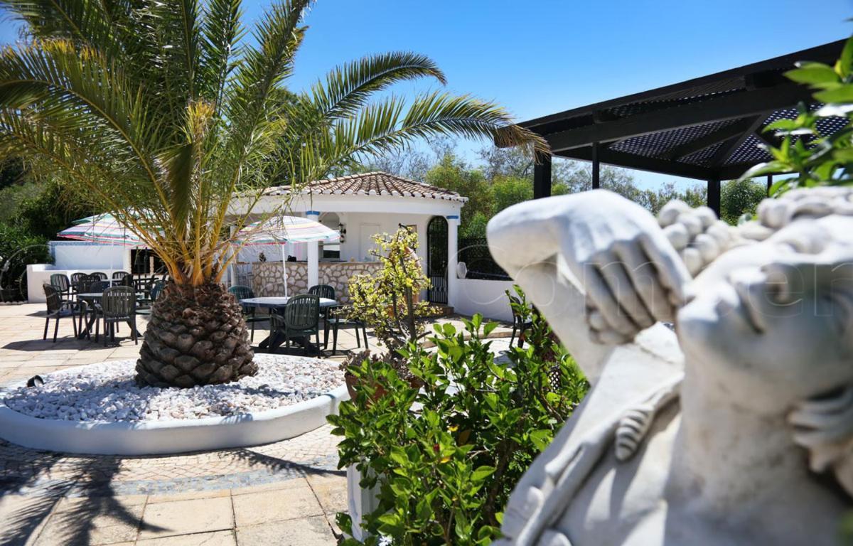 Casa Beachcomber Le Jardin Des Arts Lagos