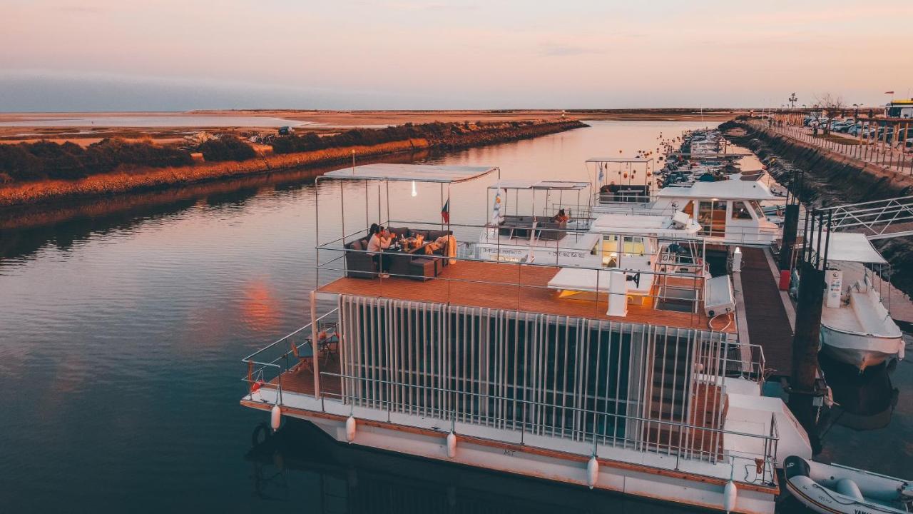 Barco Casa Marina Botel