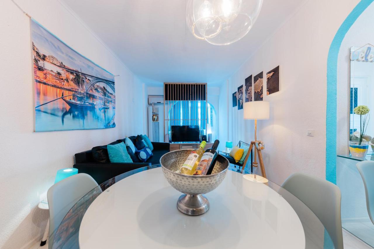 2 - 5 Mins From & Bars * Costa da Caparica