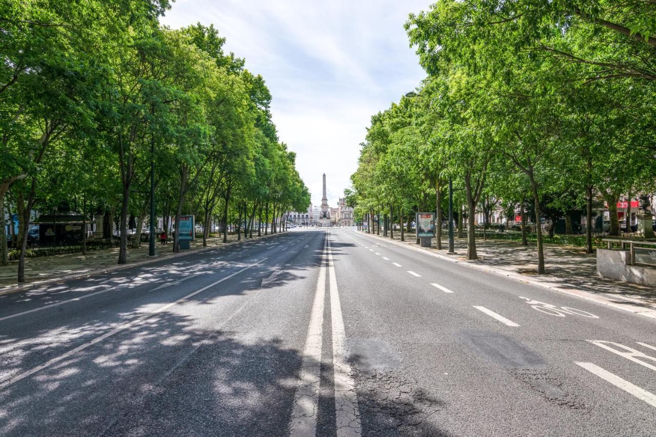 The Boulevard By The Good Neighbour In Apartment *