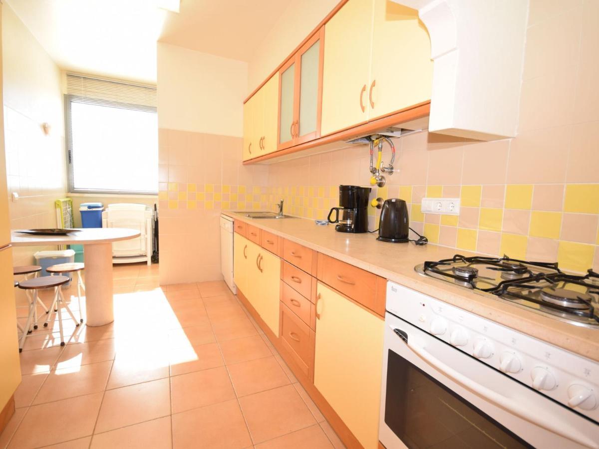 Elegant In 400 M From The Apartment *