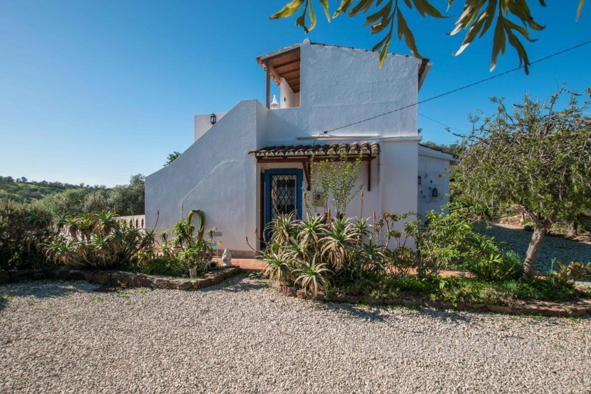 Villa Casa Da Tranquilidade With Private Pool In Tranquil Setting