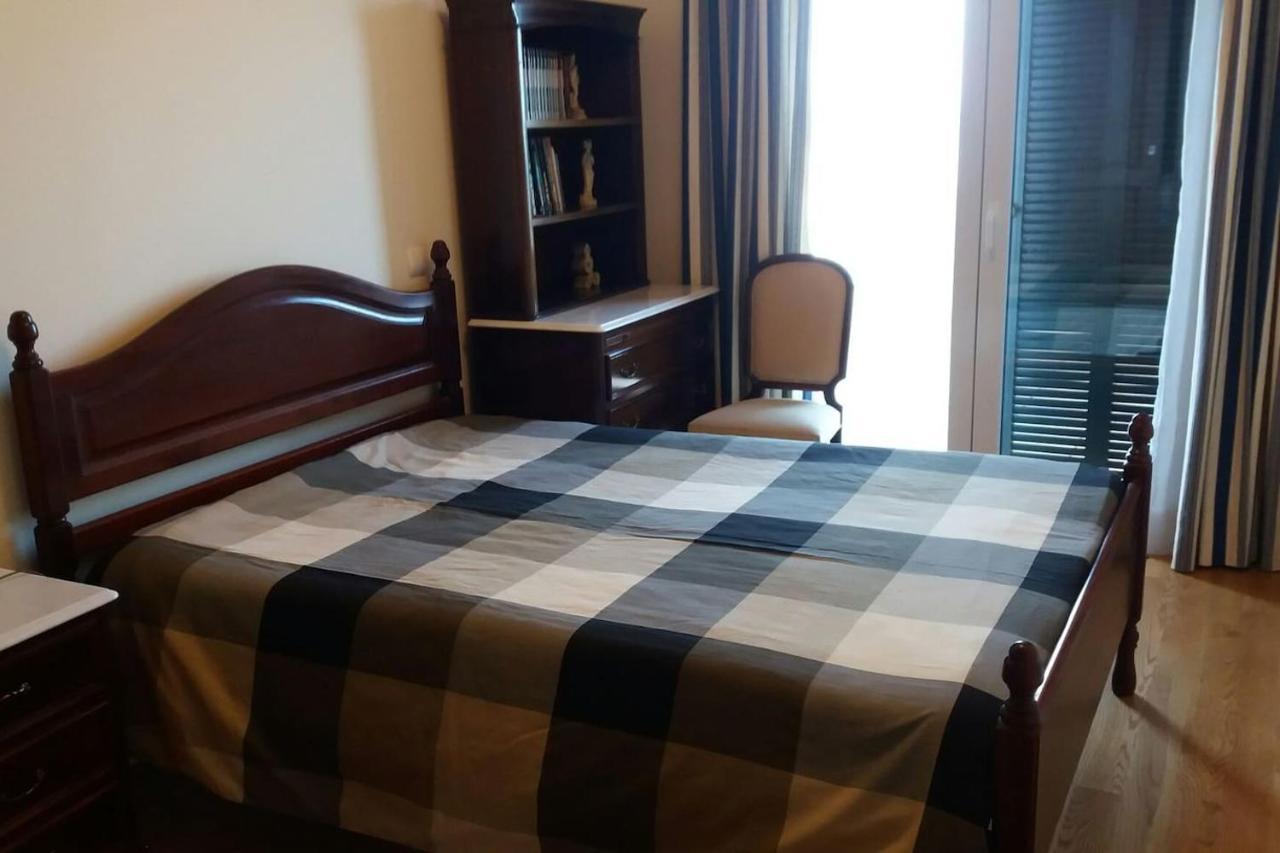 Lovely Sea View 3-bed House In P Delgada Madeira