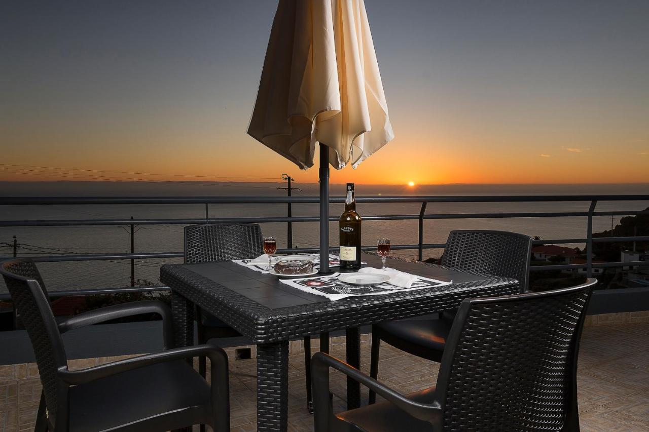 Welcome Home, With A Fantastic View, Sunrise & Sunsets Vakantiehuis
