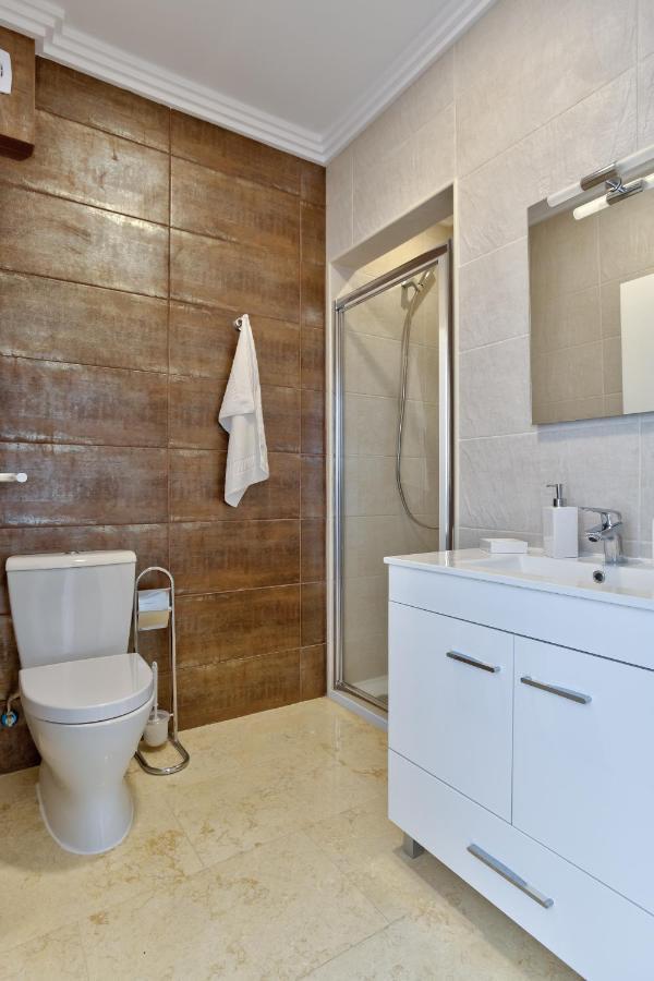 Casa Sunset - Beautiful In The Centre Of With Roof Terrace Apartamento Alvor