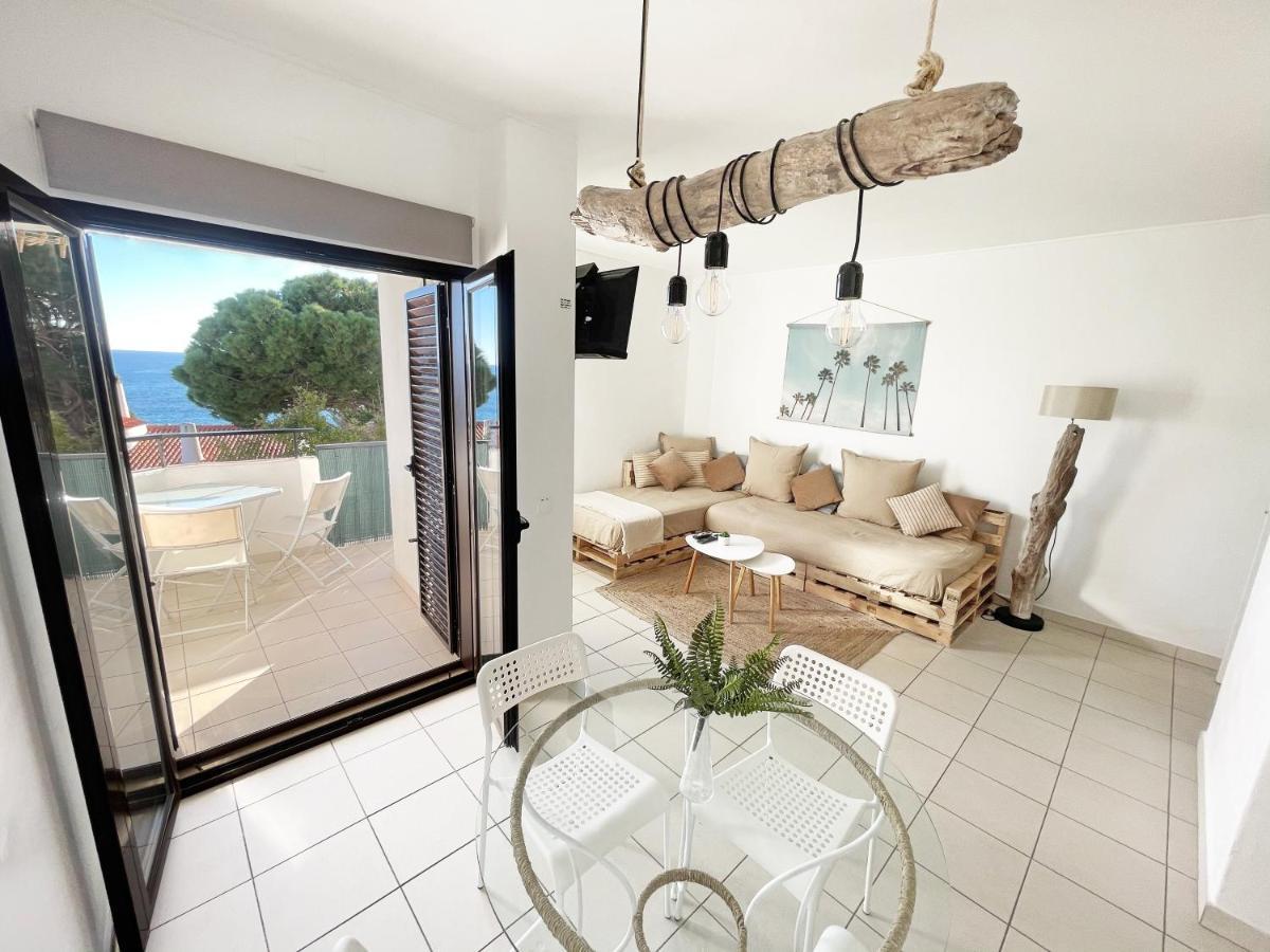 Beachfront Oura - 100m Beach, Seaview, Garage, 300m Strip * Albufeira