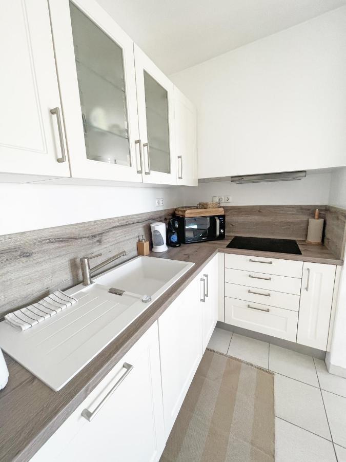 Beachfront Oura - 100m Beach, Seaview, Garage, 300m Strip * Albufeira