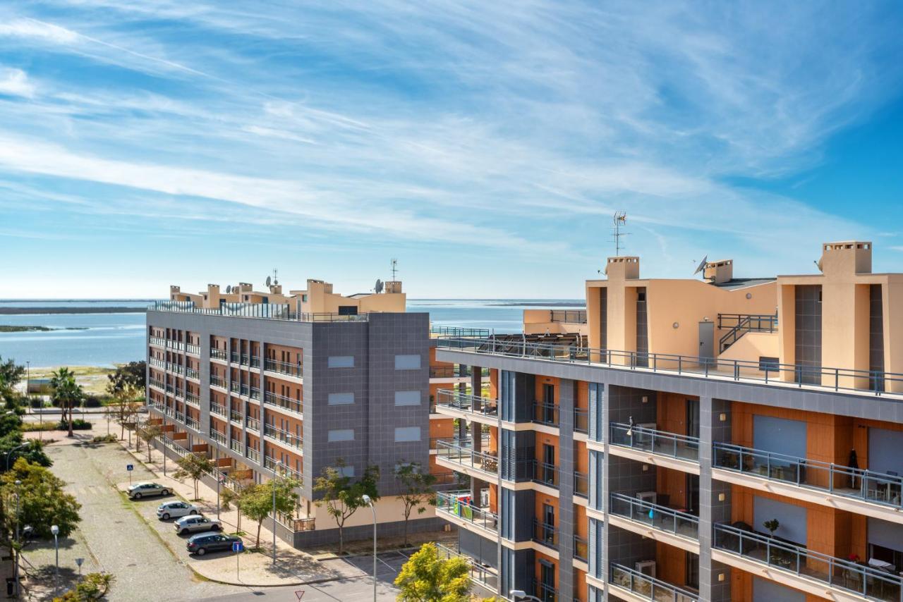 Privilege Benet With Rooftop Pool, Village Marina - * Olhão