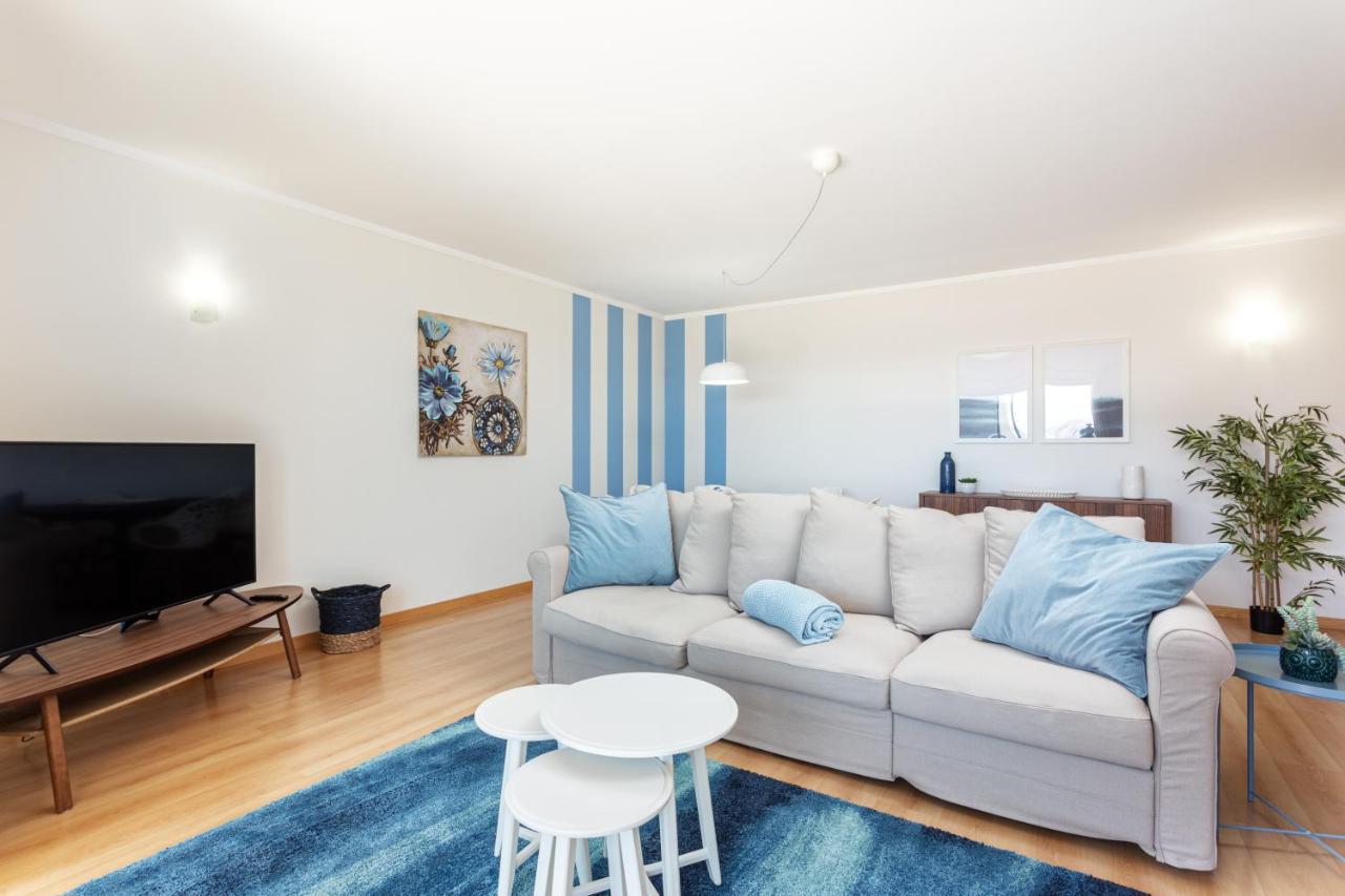 Apartment Privilege Les Mouettes With Rooftop Pool, Village Marina - Olhao