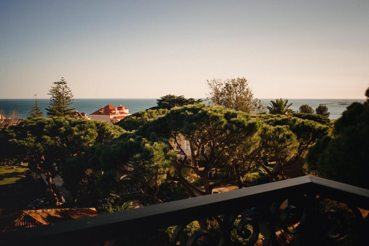 A House In - Adults Only 5* Estoril