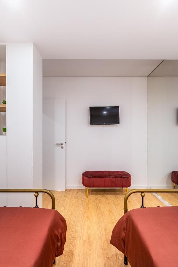 Nell&and&jess Guest house Espinho (Aveiro)