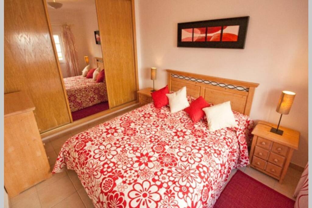 Villa Luxury Private Property-pool, Unique Sun Roof, Free Wifi *