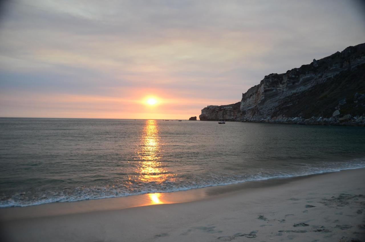 Bed & Seaside - Bola Da Nivea * Nazare