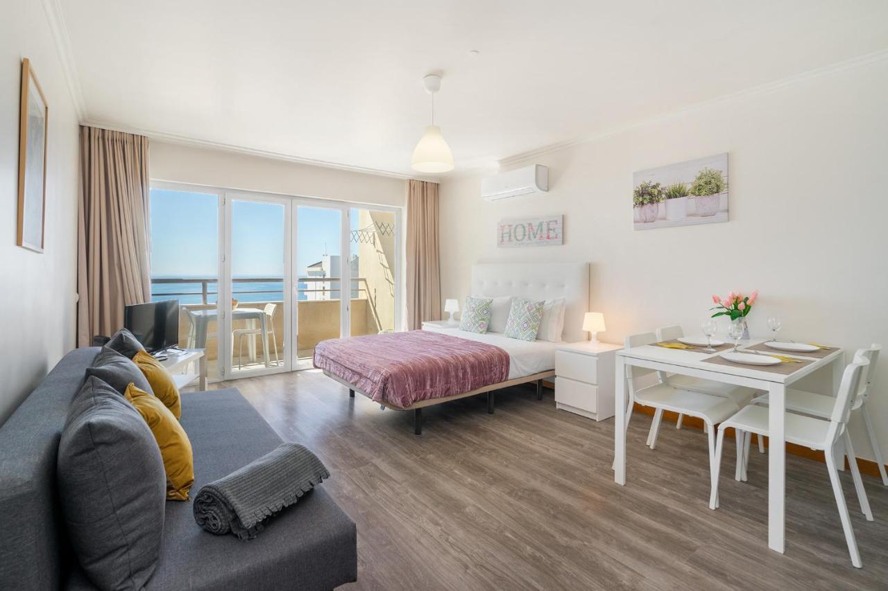Jardins Da Rocha: Beachfront With Sea Views And Pools Apartment