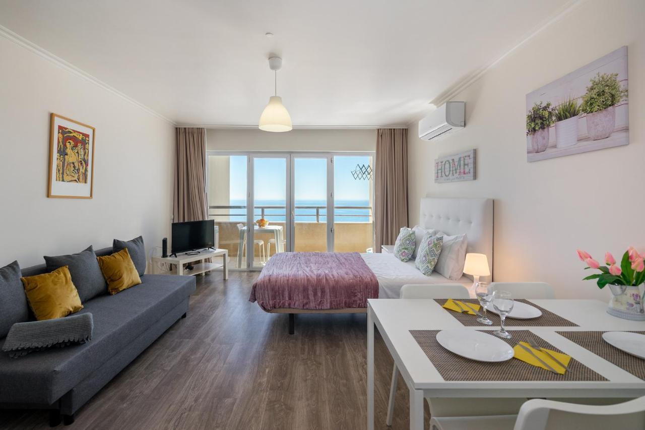 Jardins Da Rocha: Beachfront With Sea Views And Pools