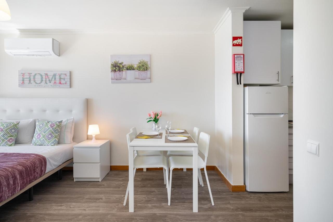 Jardins Da Rocha: Beachfront With Sea Views And Pools Portimao