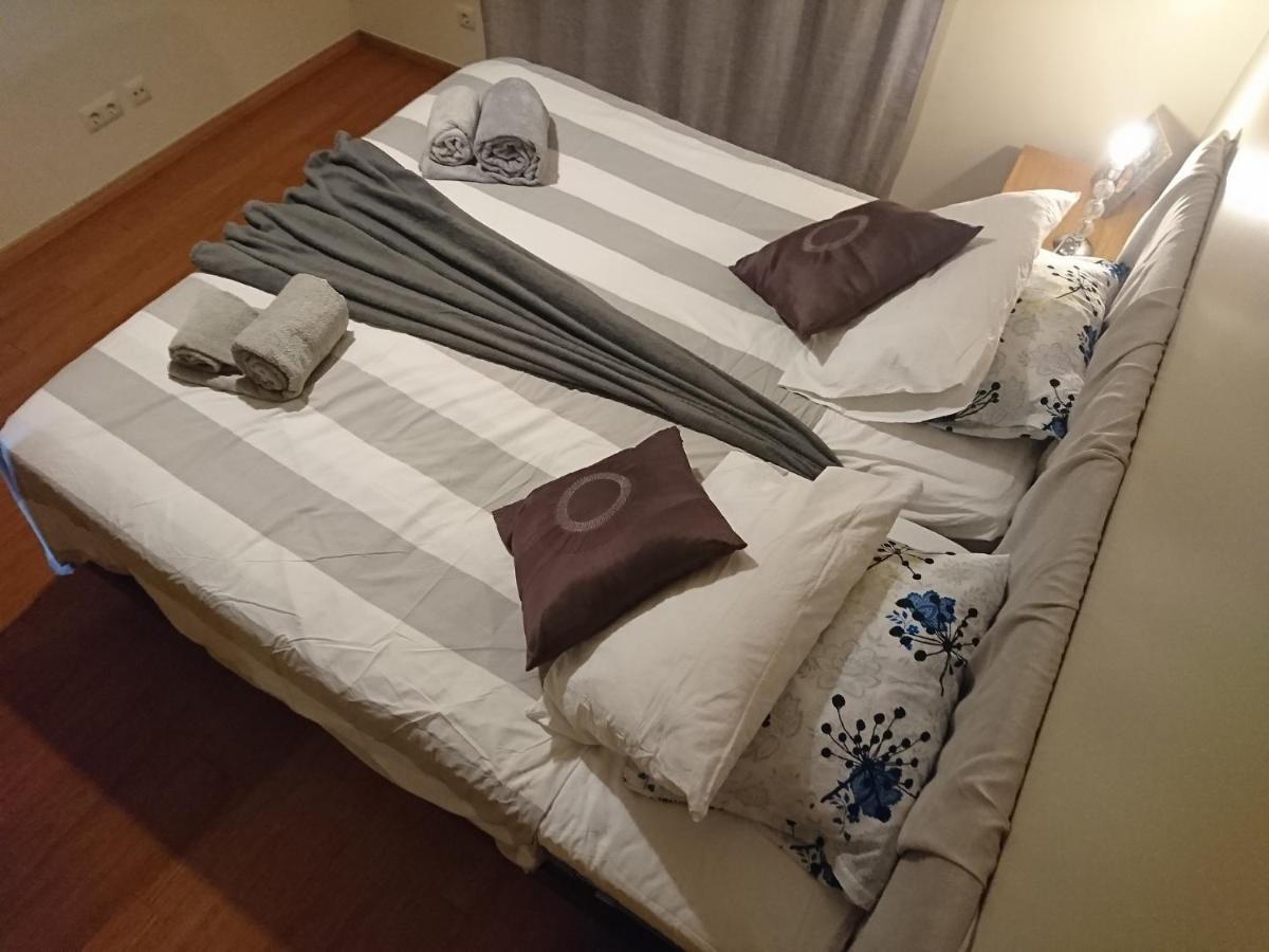 Apartamento De Tavira O Pomar, Fabulous 2 Bed 2 Bath With South Balcony