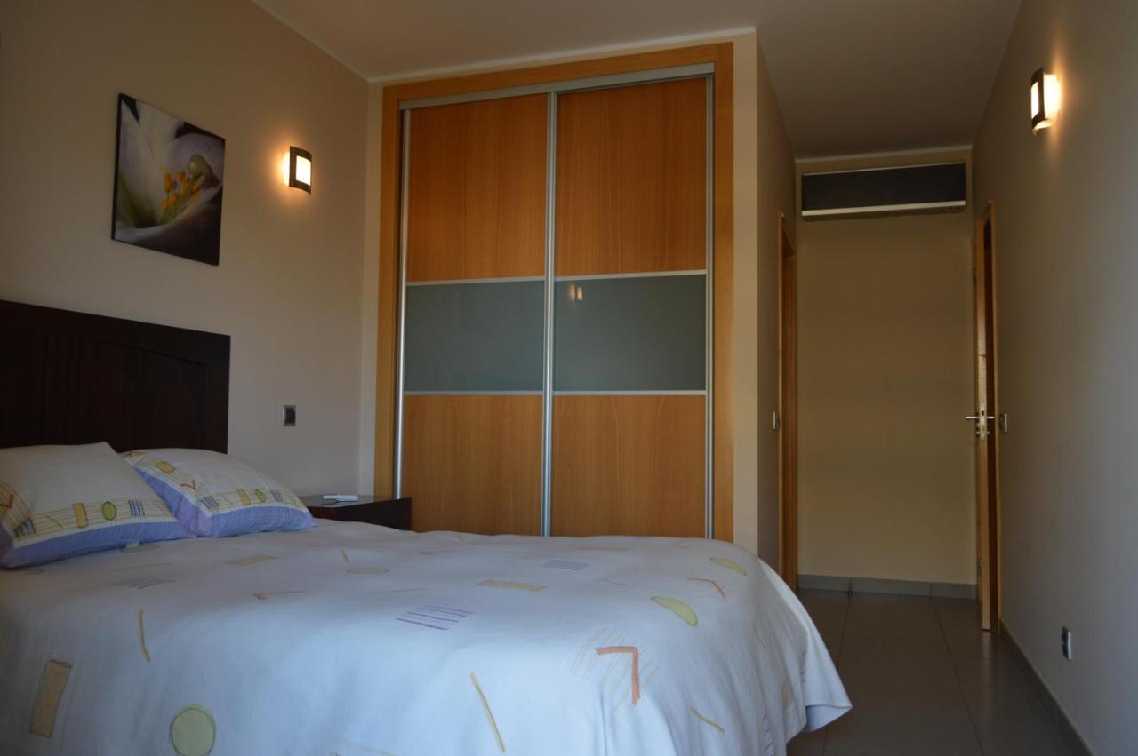 Apartamento Frente Ao Mar Com Piscina De água Salgada