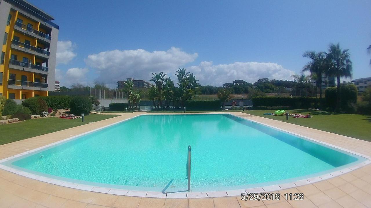 Frente Ao Mar Com Piscina De água Salgada Apartamento Quarteira