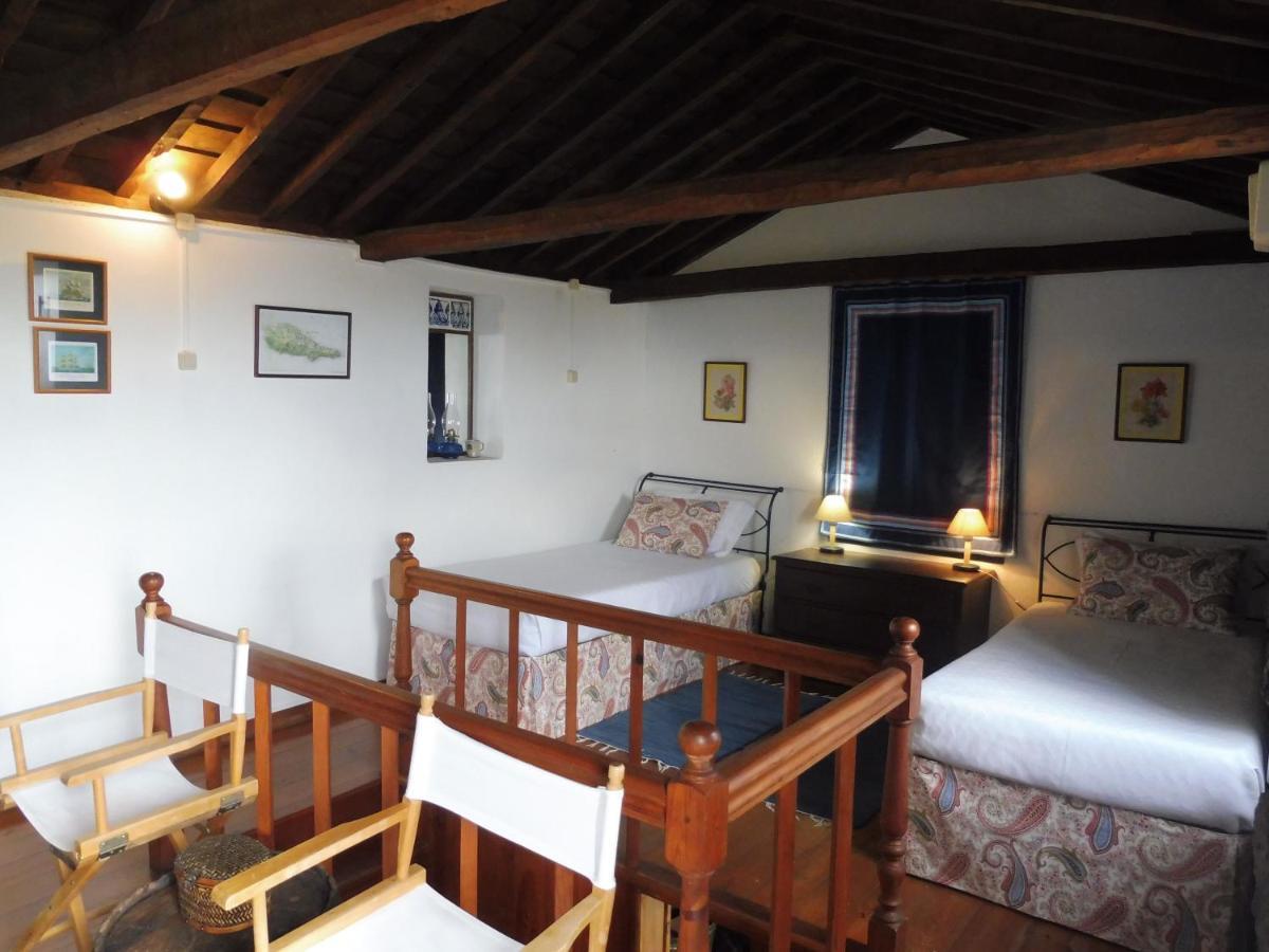 Casa Da Adega Prainha (Sao Roque do Pico)
