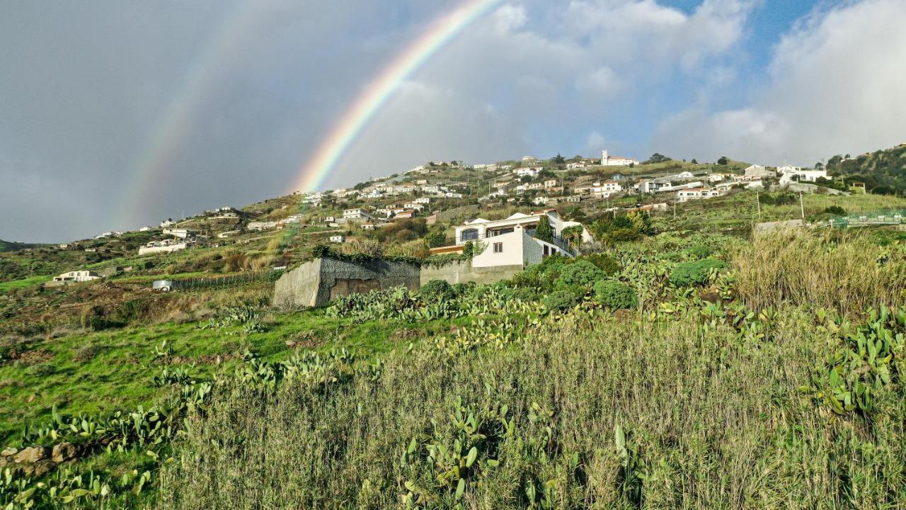 Secluded Sunset On Cliff & 180 Degree Ocean Views *