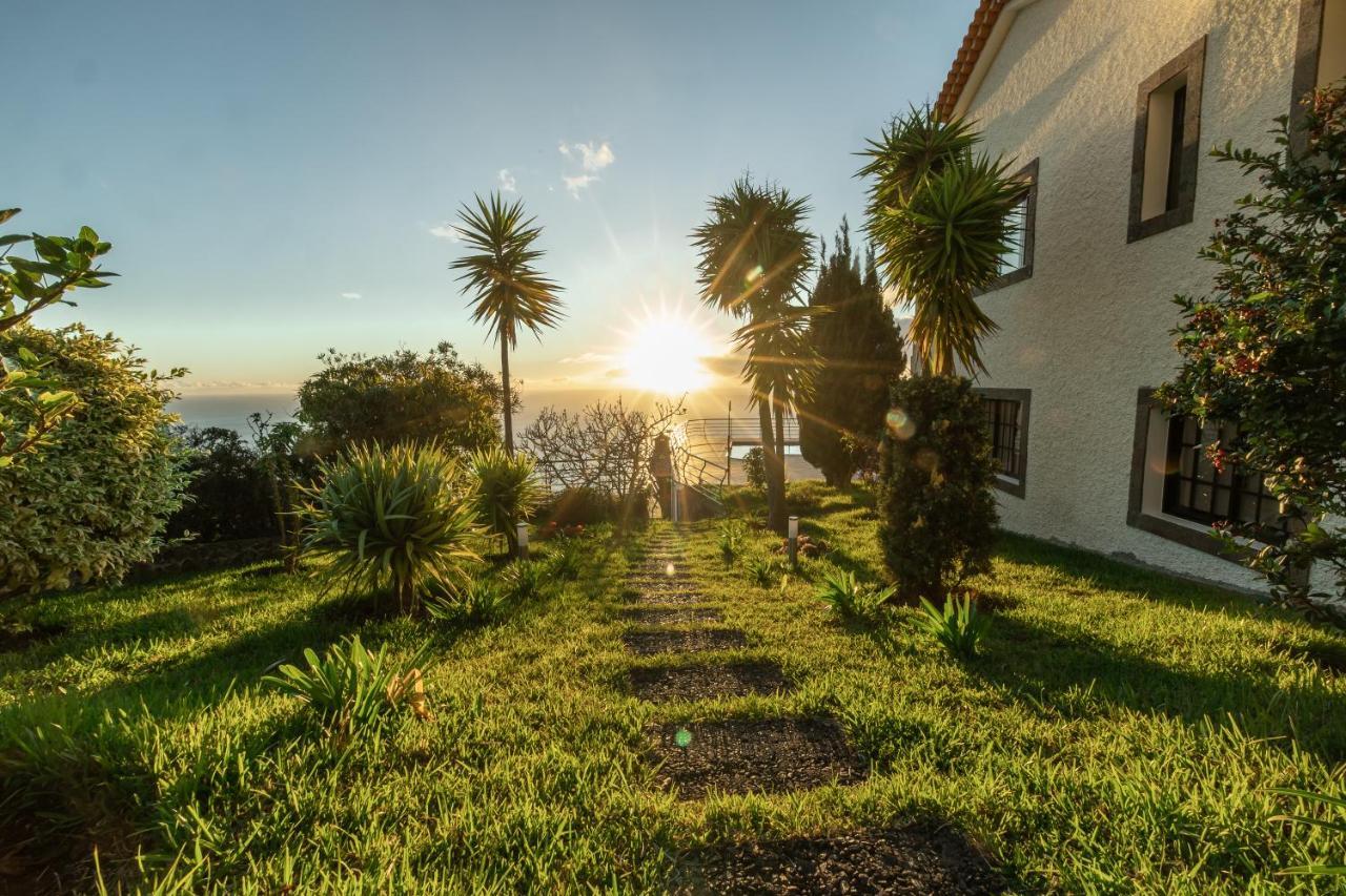 Secluded Sunset On Cliff & 180 Degree Ocean Views Faja da Ovelha
