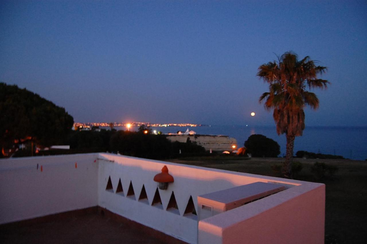 Villa Ocean Facing At Senhora Da Rocha Porches (Algarve)