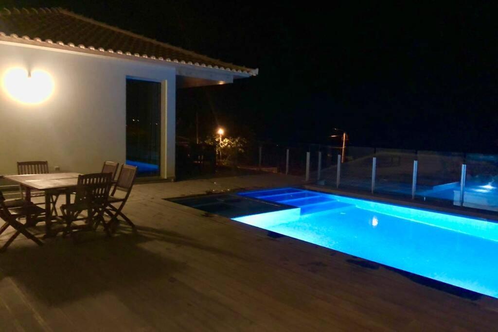 Pinheira Iv -heated Swimming Pool And Jacuzzi