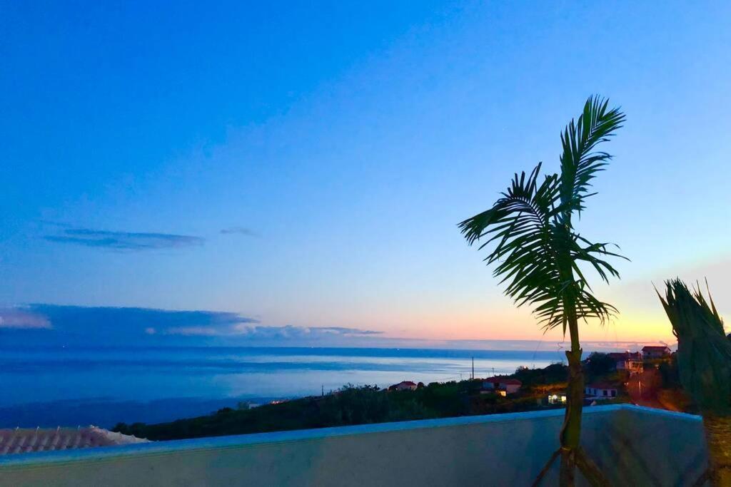 Pinheira Iv -heated Swimming Pool And Jacuzzi Villa