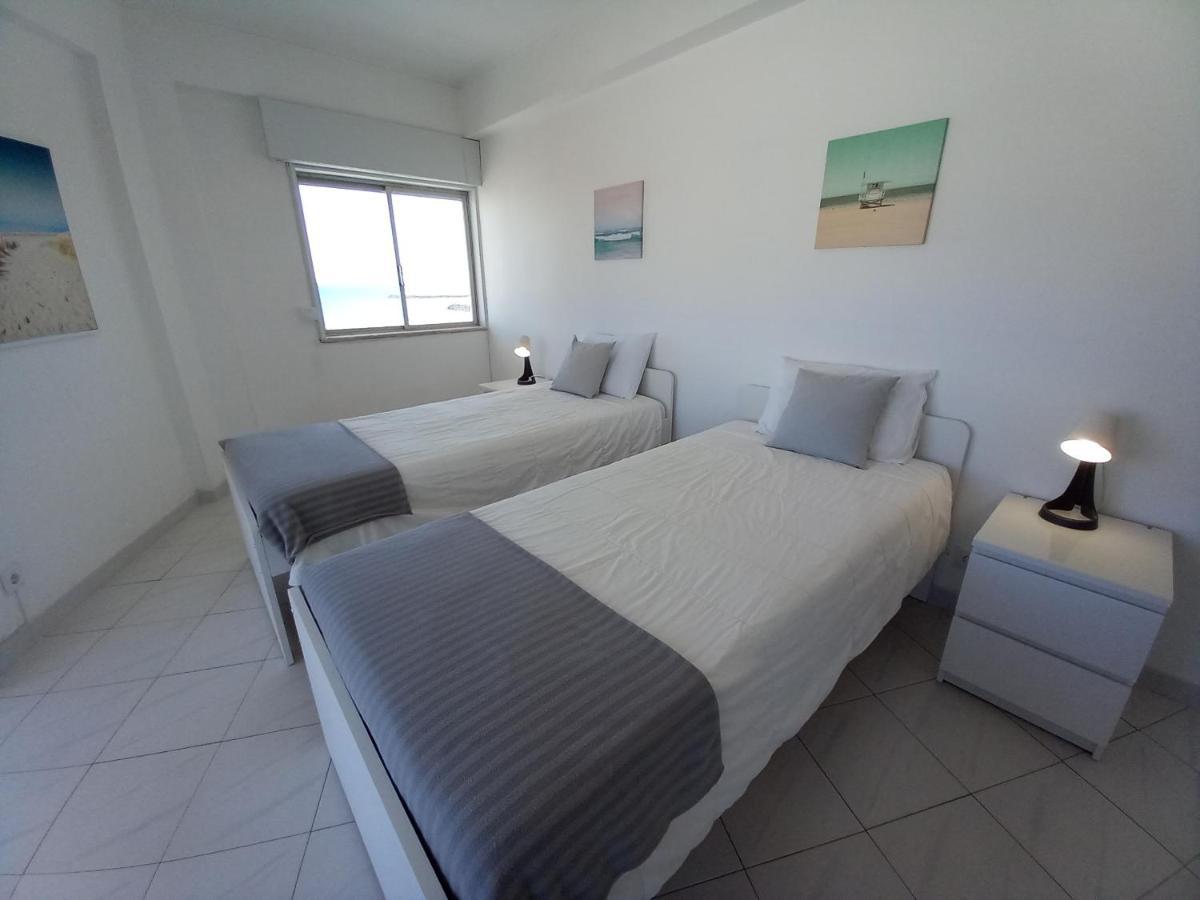 Apartment T2 Gaveto- Frente Mar, Wifi, Aconchegante & Familiar *