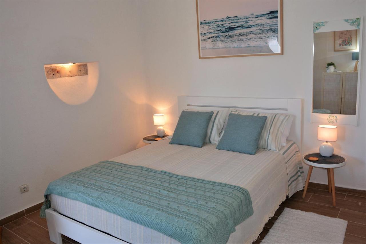Shades Of Blue With Ocean View - Fast Wifi Apartment