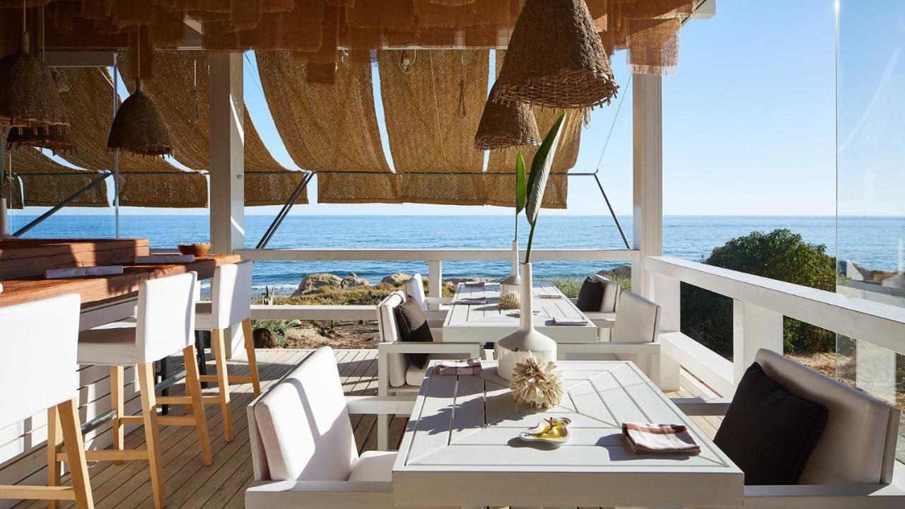 Villa With Ocean View And Rooftop Cinema