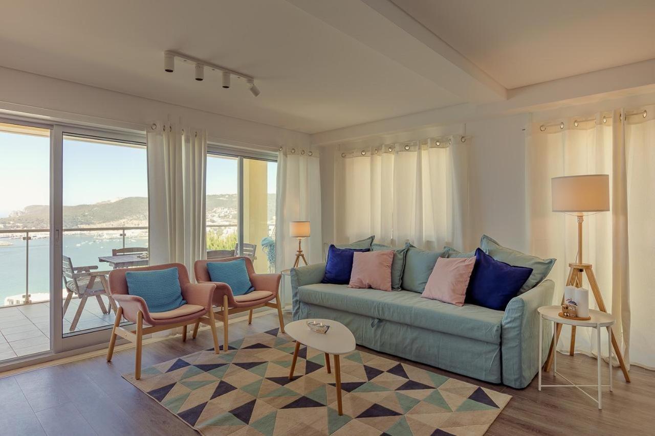 Seasimbra Apartment *
