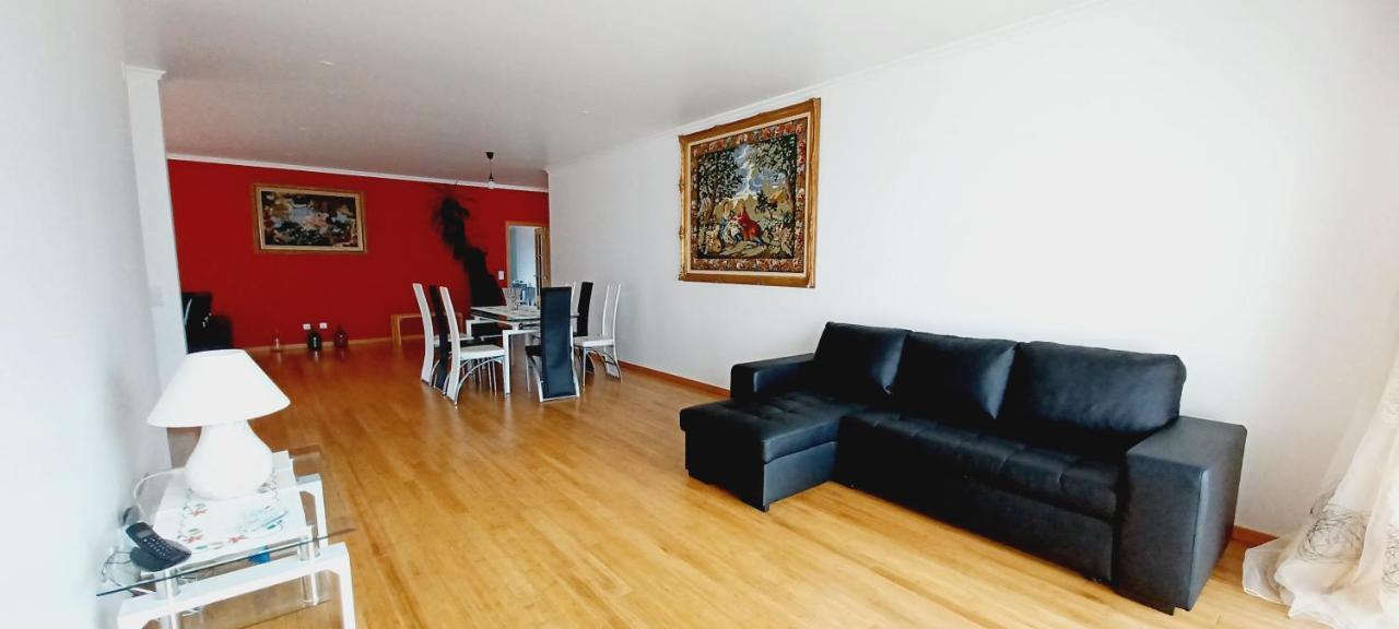 Luz - Family House Vacations- Large Private Outdoor Area Villa Santa Cruz (Madeira)