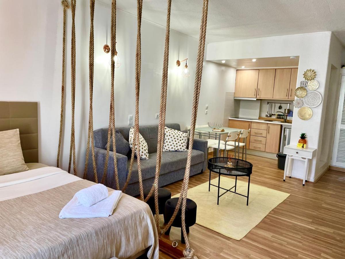 Cozy And Stylish Just 800m From The - New On Booking! Apartment *