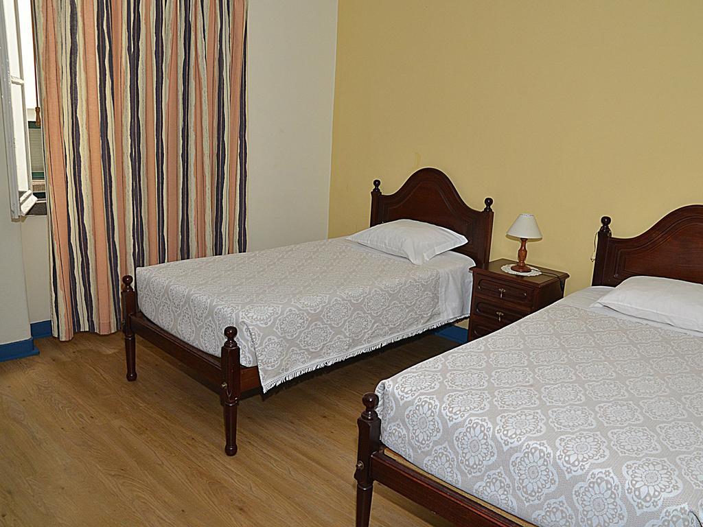 Guest house Pensao Astoria 3*