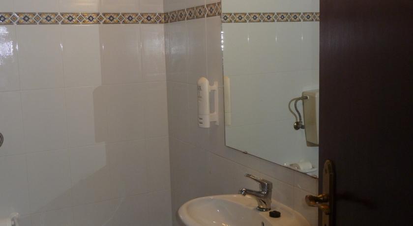 Residencia Faz As Pazes Guest house Atouguia Da Baleia