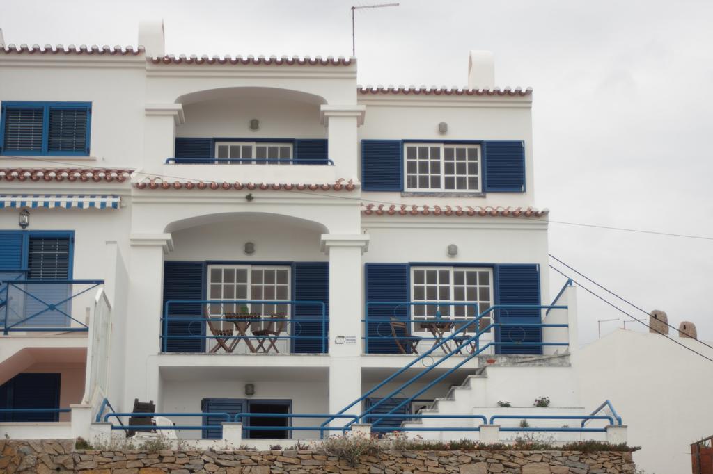 The Wave Beach & Surf * Ericeira