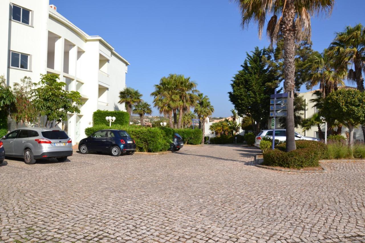 Bel Au Bord De La Mer De Porto De Mos Lagos