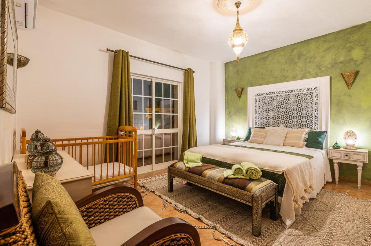 Gale Sun - Luxury, 5bed With Free Wifi, Ac, Private Pool, 5 Min From The Guia (Faro)